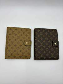 Picture of Louis Vuitton Wallets _SKUfw219549871fw